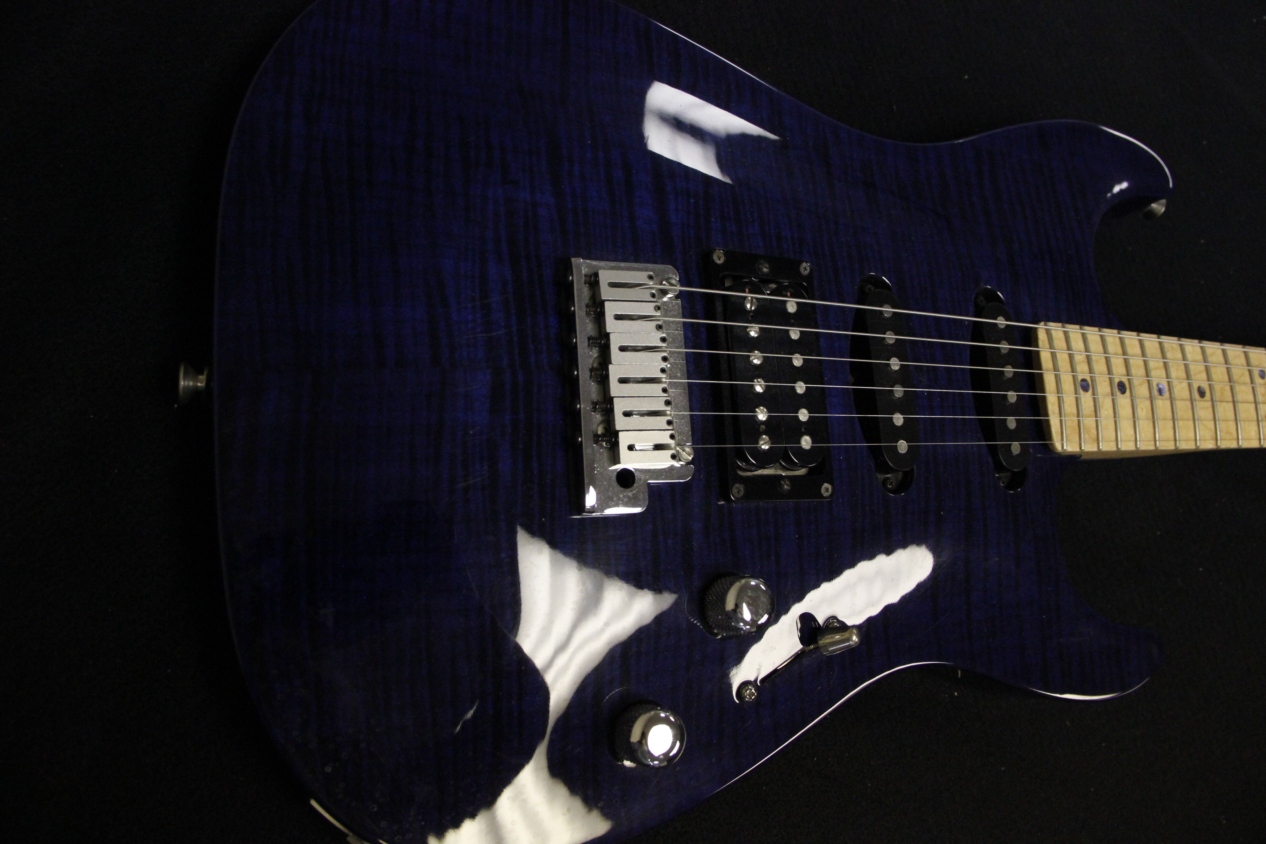 Fender Custom Shop Showmaster Dark Blue – Excellent – USA Guitars